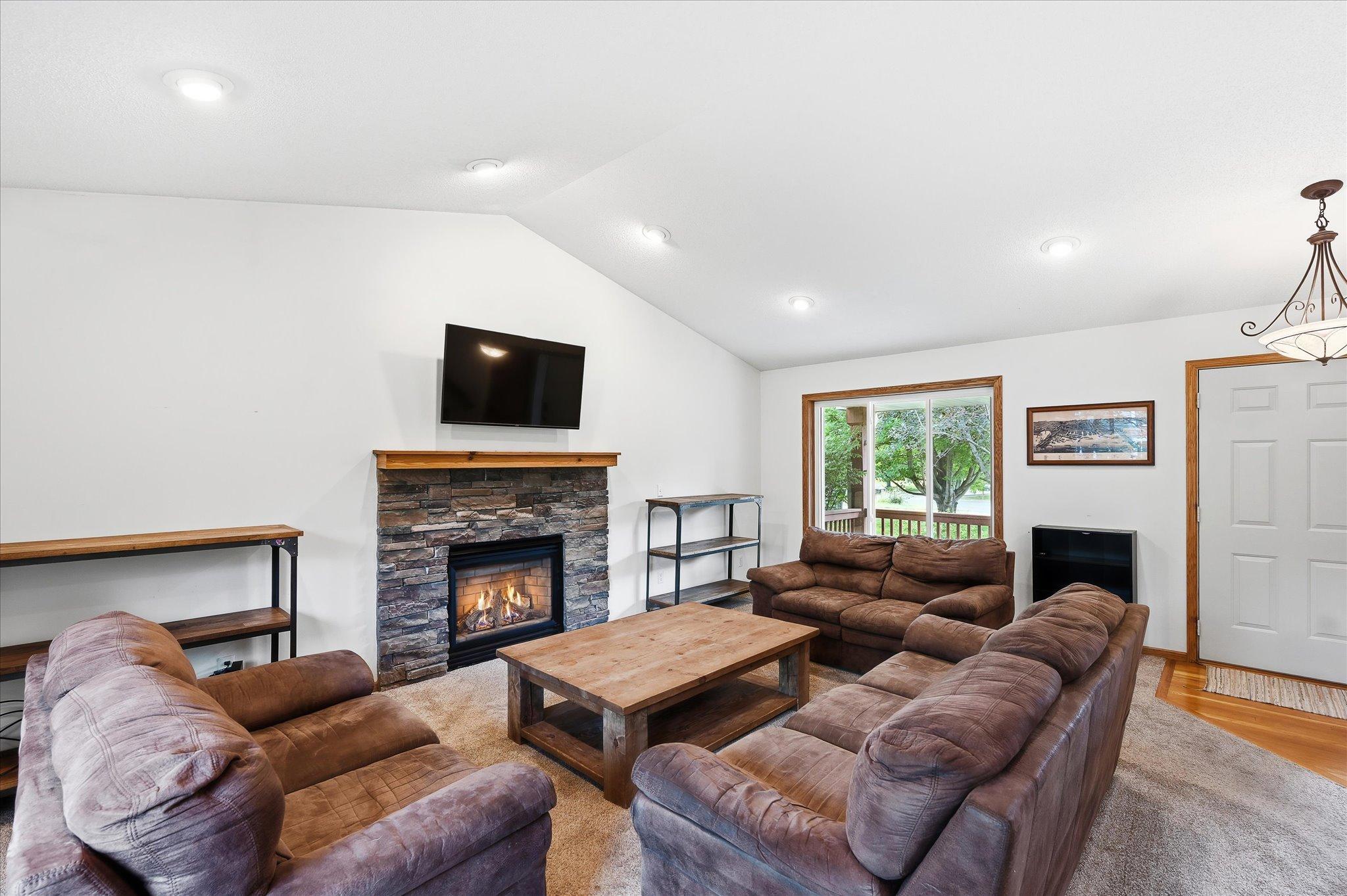 12-6592 Albert Ct [3281589]- 016.jpg