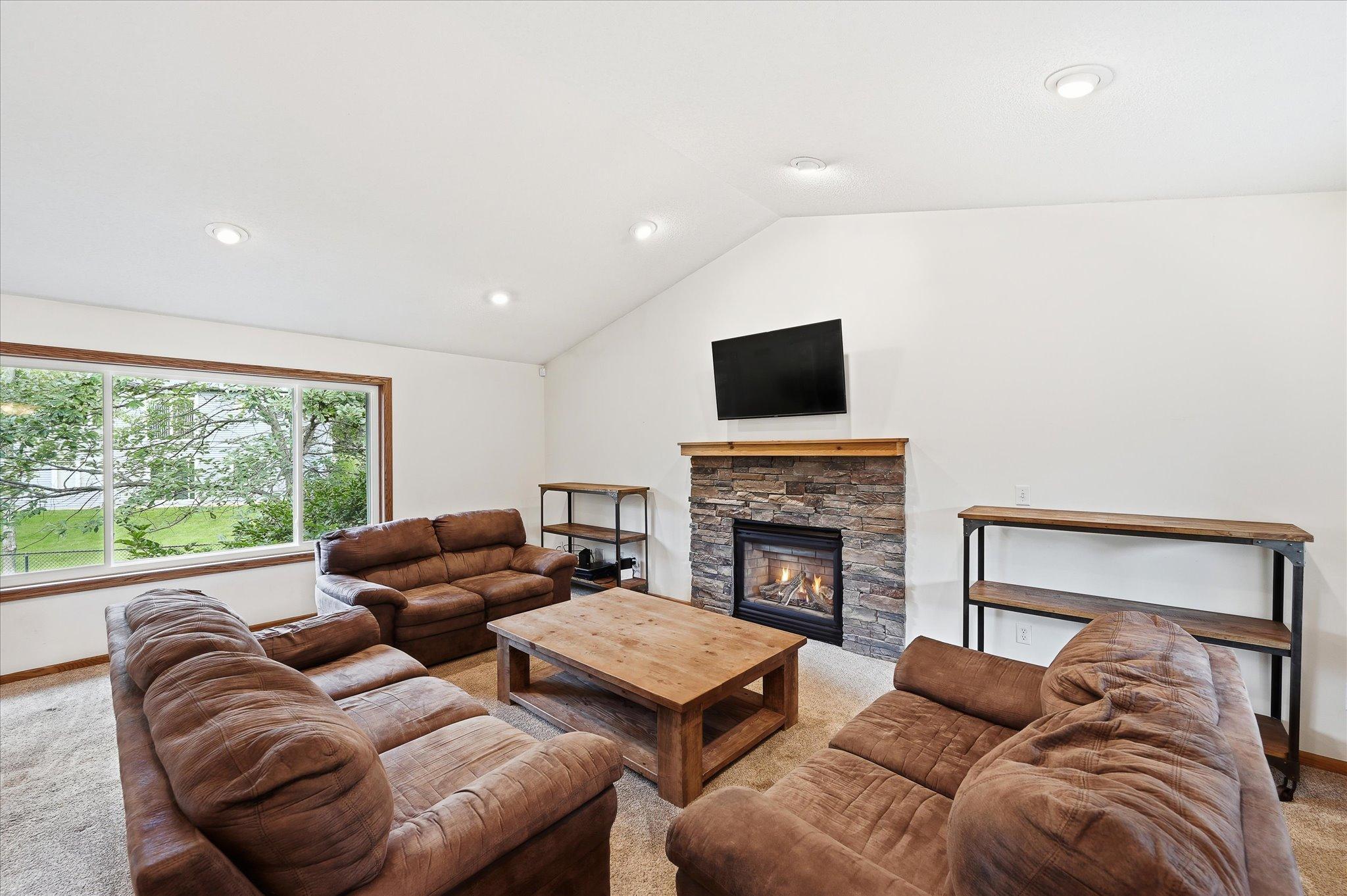 11-6592 Albert Ct [3281589]- 015.jpg