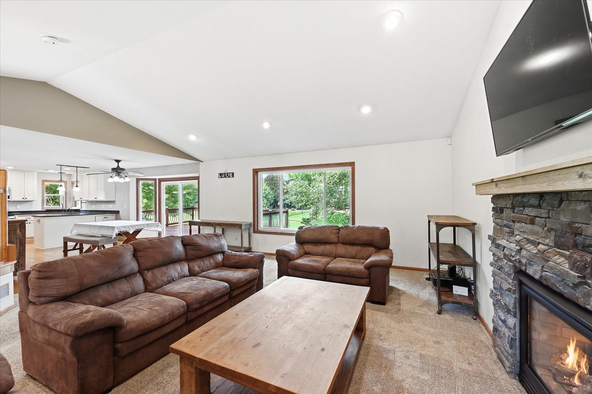 13-6592 Albert Ct [3281589]- 018.jpg