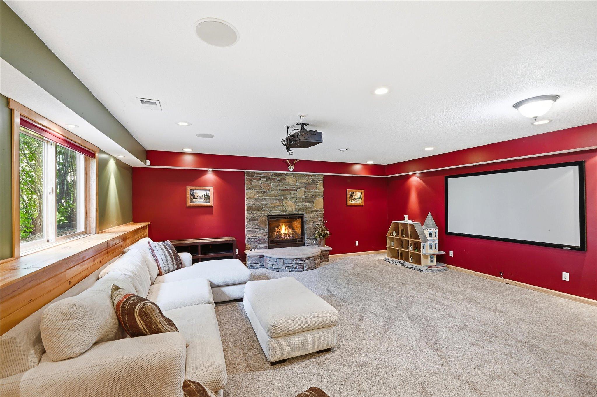 34-6592 Albert Ct [3281589]- 040.jpg