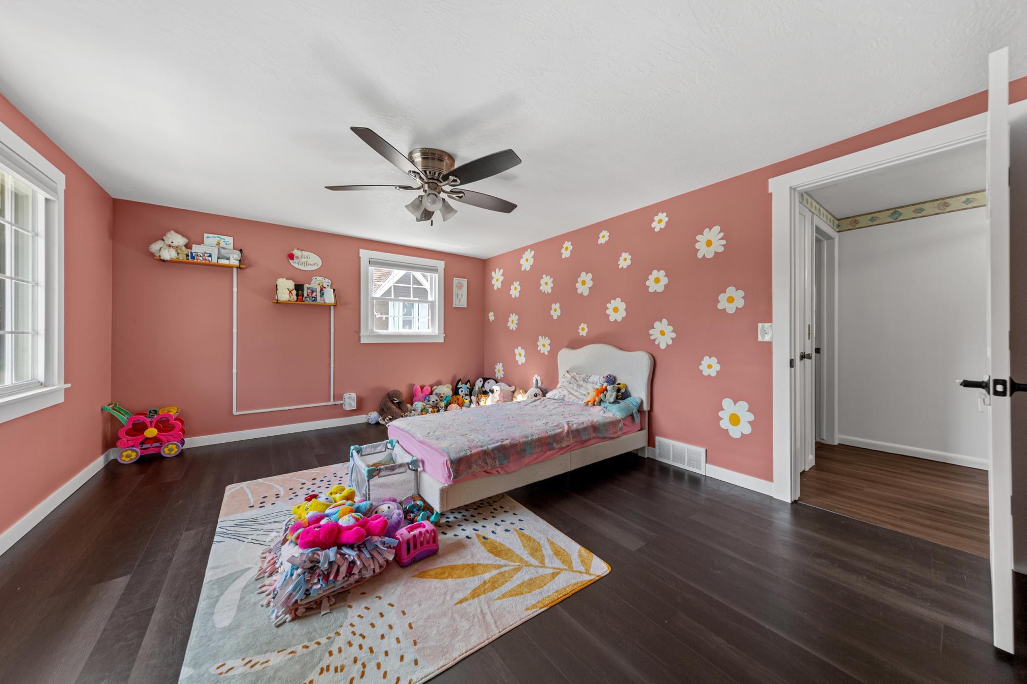 29 bedroom 3.jpg