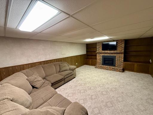 4910 210th Avenue SE, Lake Lillian, MN 56253
