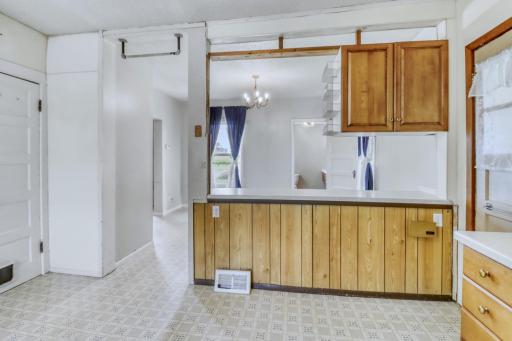 Kitchen1_5.JPG