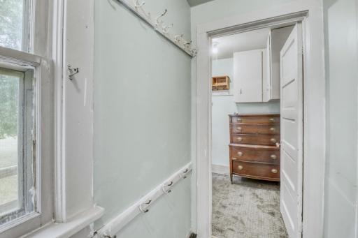 Mudroom1_0.JPG