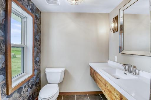 Half-bath1_2.JPG