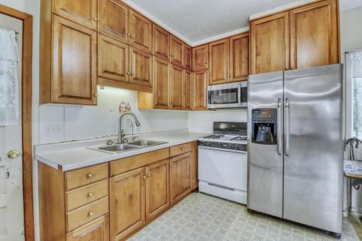 Kitchen1_6.JPG