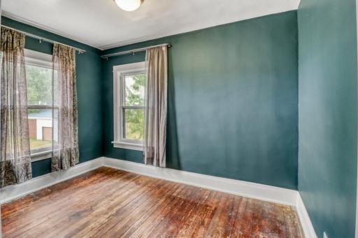 Upstairs Bedroom1_1.JPG