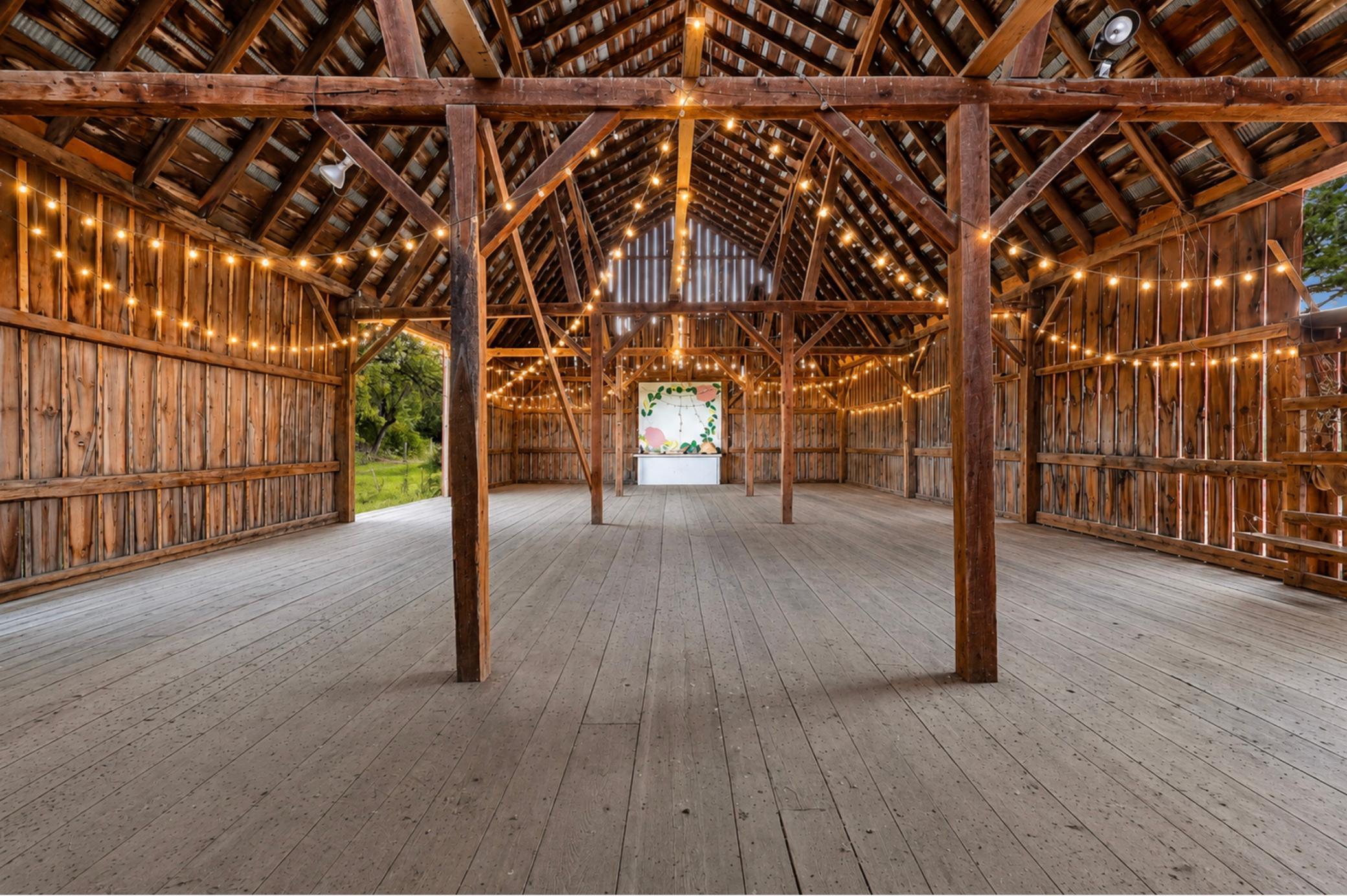 Beautiful barn for gatherings!