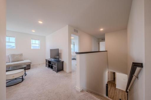 6254 Highland Hills Lane S, Cottage Grove, MN 55016