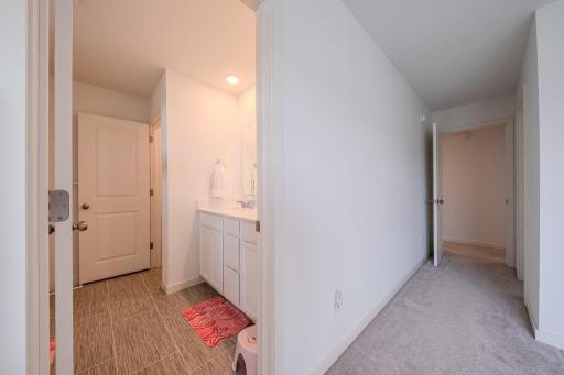 6254 Highland Hills Lane S, Cottage Grove, MN 55016
