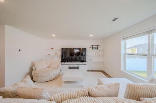6254 Highland Hills Lane S, Cottage Grove, MN 55016