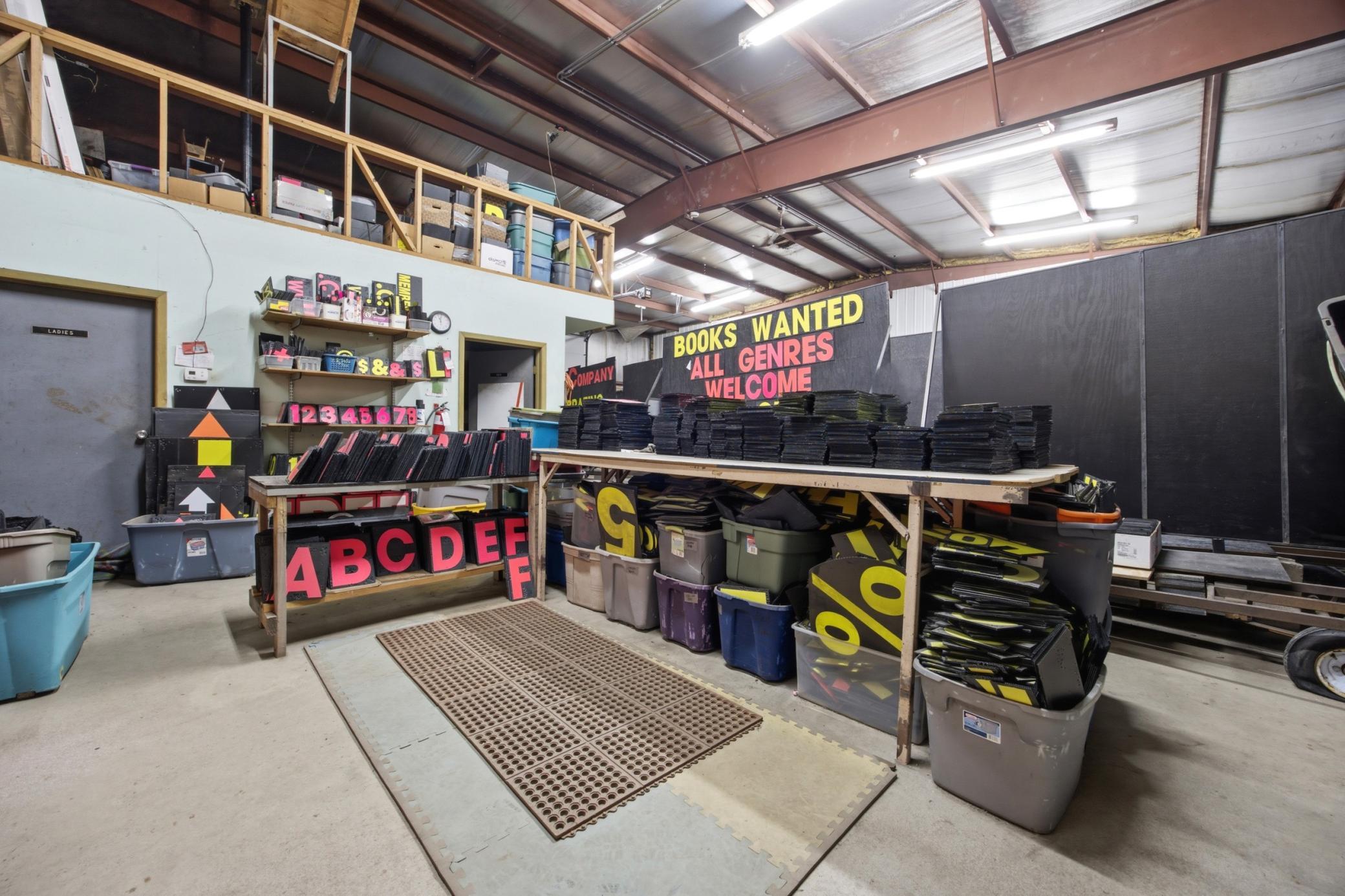 signs3.jpg