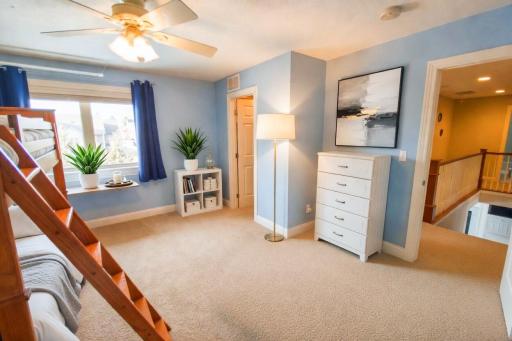 202b upstairs bedroom 2.jpg