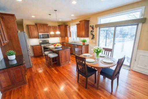 104a kitchen.jpg