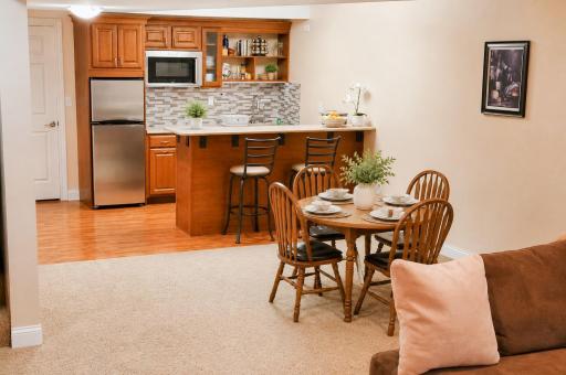 302a basemant kitchen.jpg