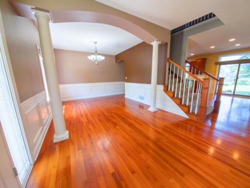 401 foyer.jpg