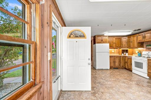 side entry & kitchen.jpg