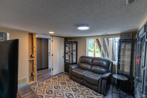 4025 7th Place NW, Rochester, MN 55901