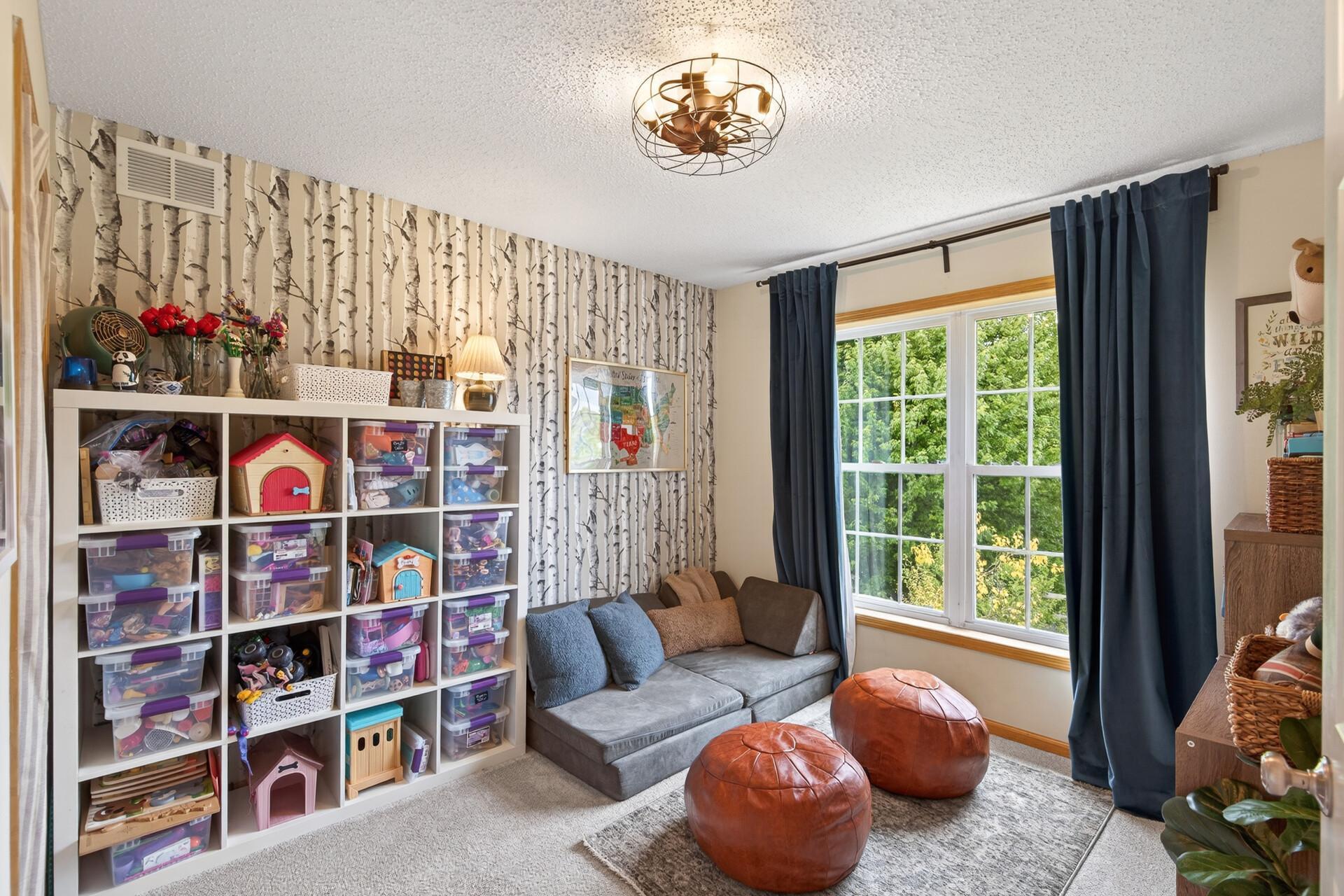 Upper Level Bedroom 1