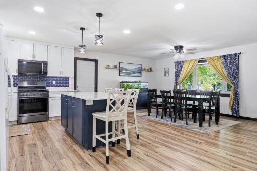 636 Shady Creek Circle, Winsted, MN 55395