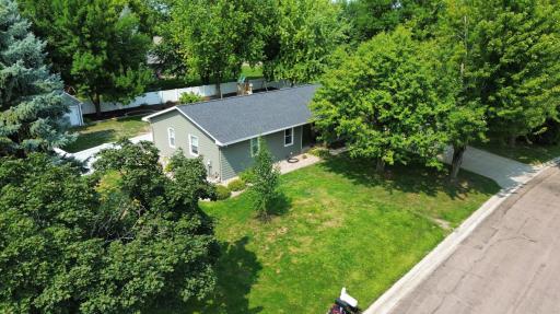 636 Shady Creek Circle, Winsted, MN 55395
