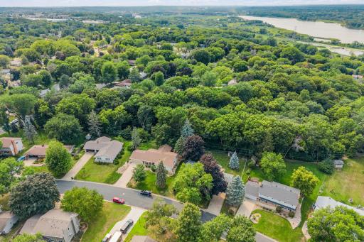 21-web-or-mls-11100 Schoolcraft Rd-21.jpg