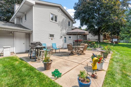 12-web-or-mls-11100 Schoolcraft Rd-12.jpg