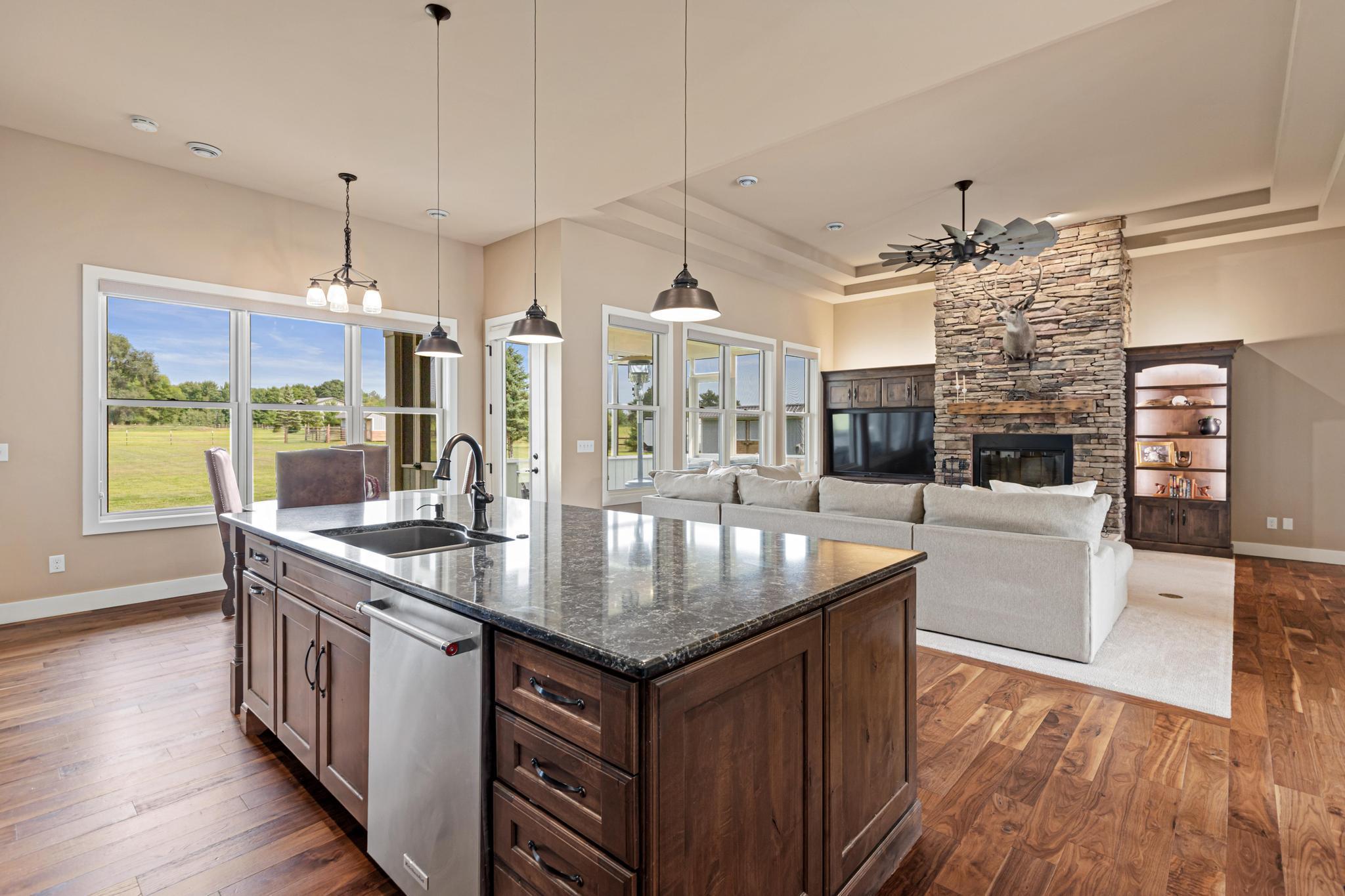 14549 Furman Street NE-14.jpg