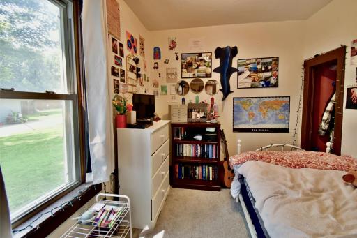 You could use this space as a nursery, a walk in closet or a home office as well