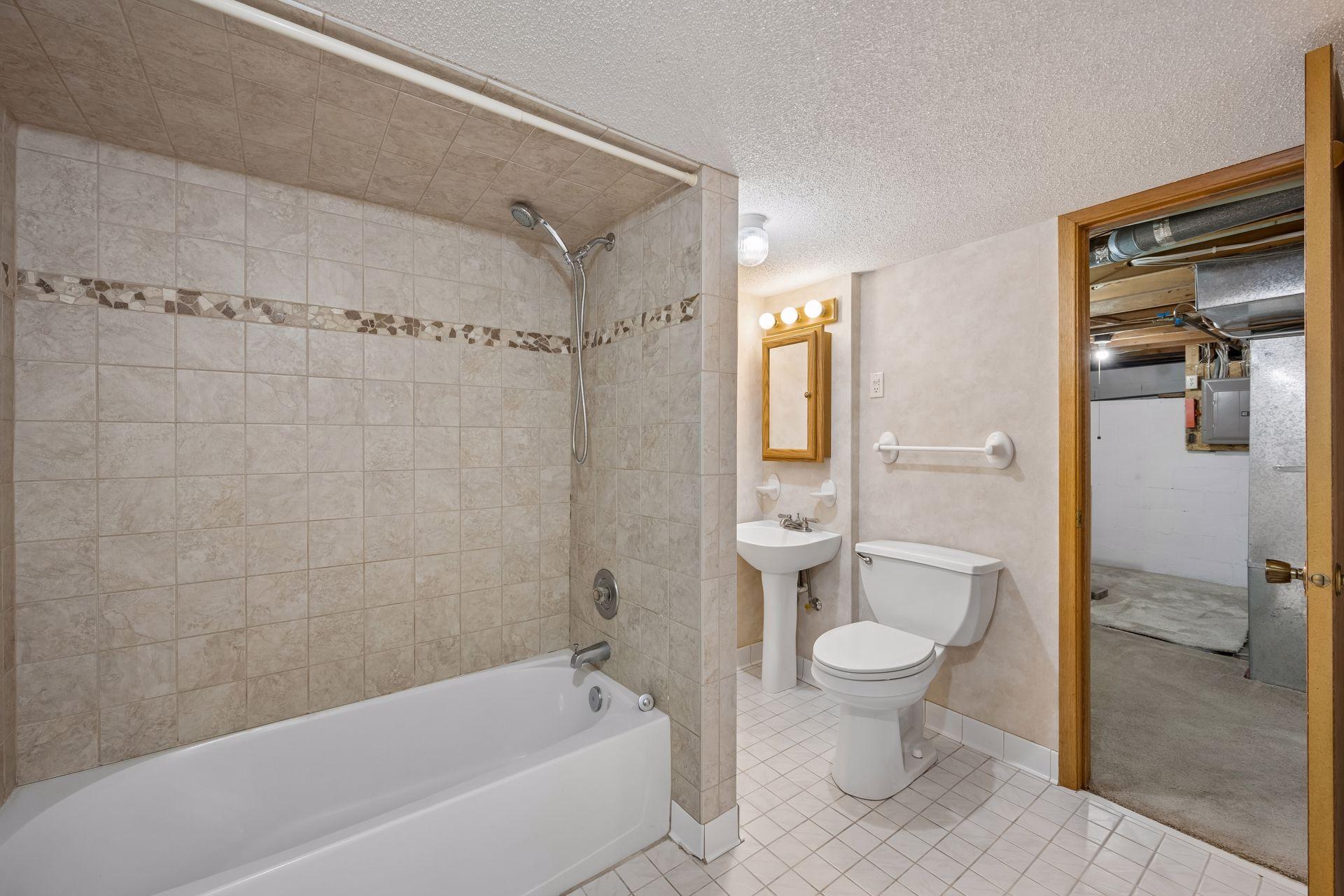 Lower Level Full Bathroom