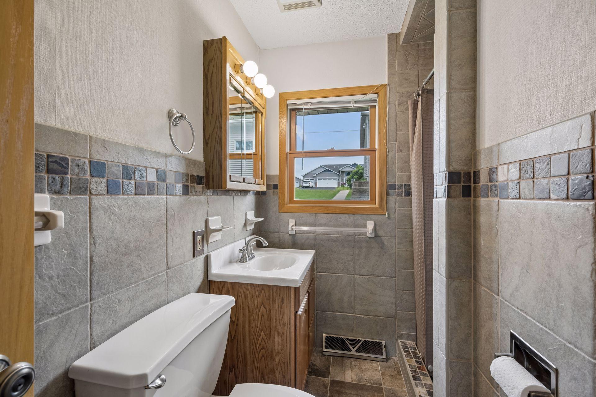 Main Level 3/4 Bathroom