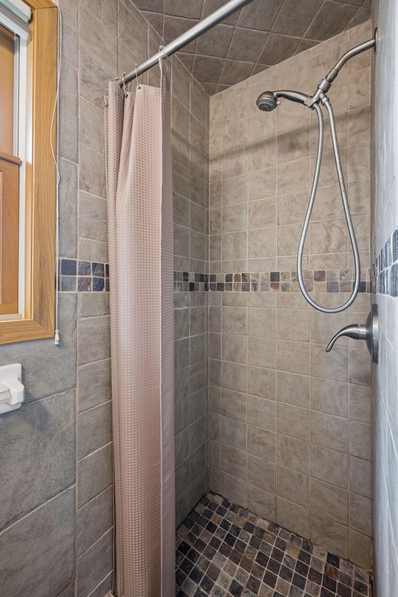 Walk-in Main Level Shower