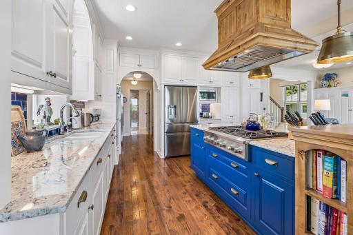 Gourmet style kitchen, granite countertops!