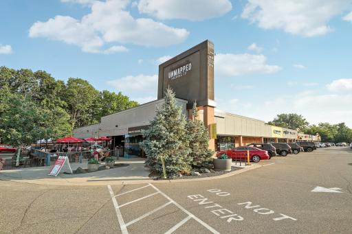 Close to the shops at Glen Lake