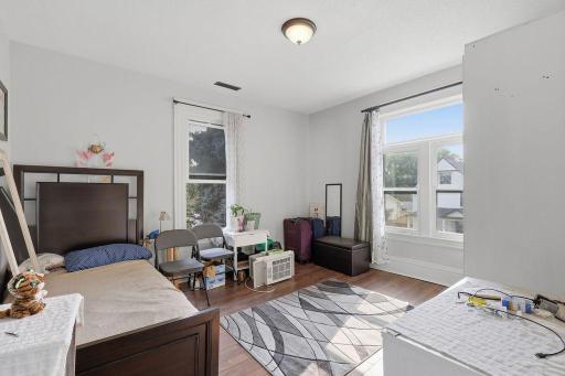 1135 Washington Street NE, Minneapolis, MN 55413