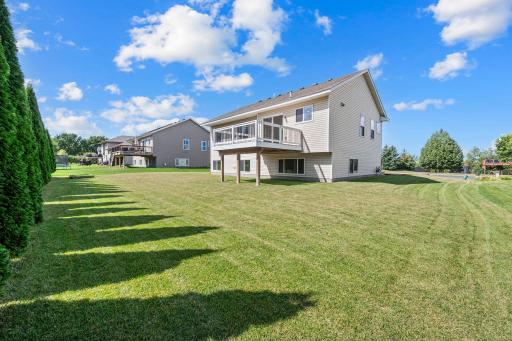 526 Hackney Avenue, Shakopee, MN 55379