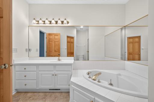 8808 Preserve Trail, Savage, MN 55378