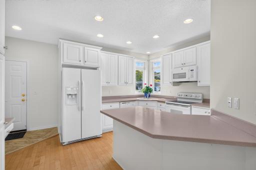 8808 Preserve Trail, Savage, MN 55378