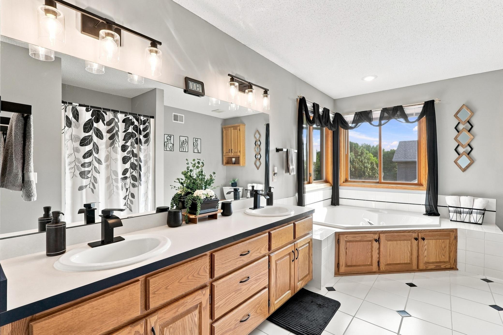Private primary ensuite bath