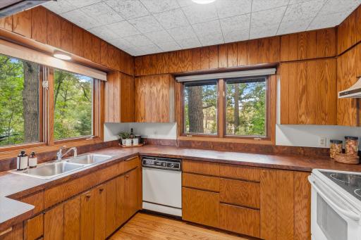 1200 Hallam Avenue N, Mahtomedi, MN 55115