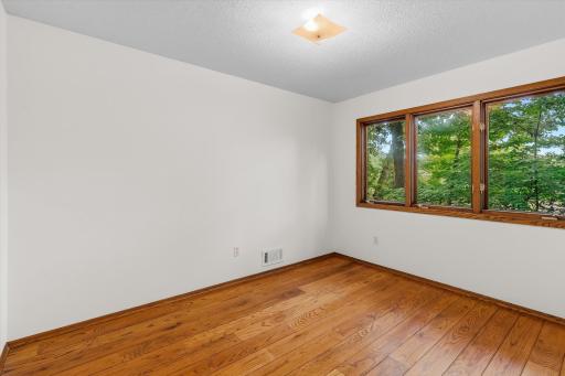 1200 Hallam Avenue N, Mahtomedi, MN 55115
