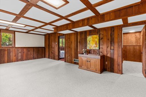 1200 Hallam Avenue N, Mahtomedi, MN 55115