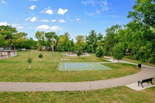 1200 Hallam Avenue N, Mahtomedi, MN 55115