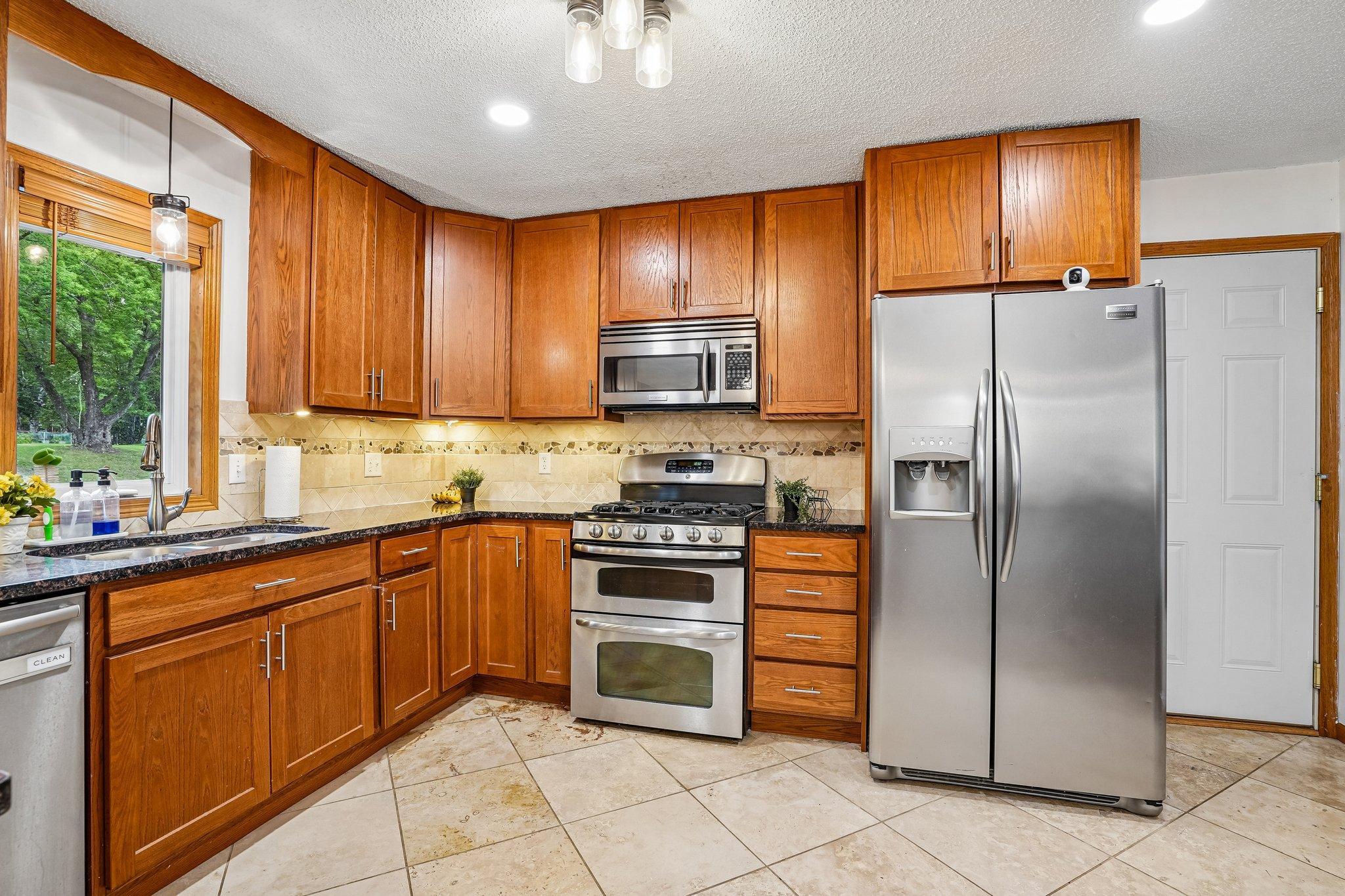 No lack of cabinet space here!