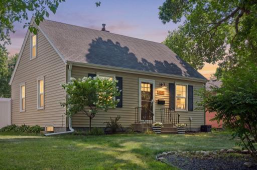 Welcome to 3037 Florida Ave S. This gem of a home is ready for new owners - come check it out!