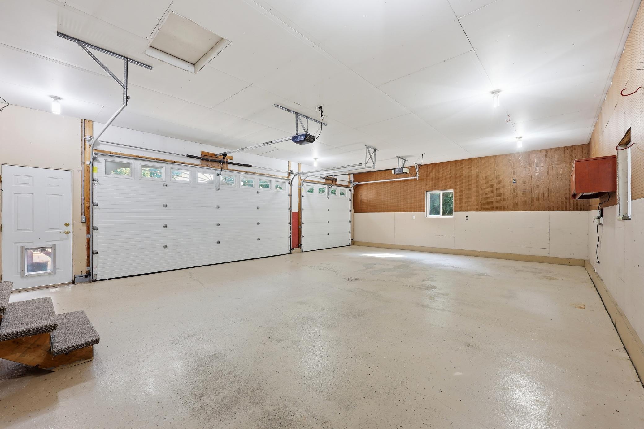 Attached 3 Stall Garage Interior