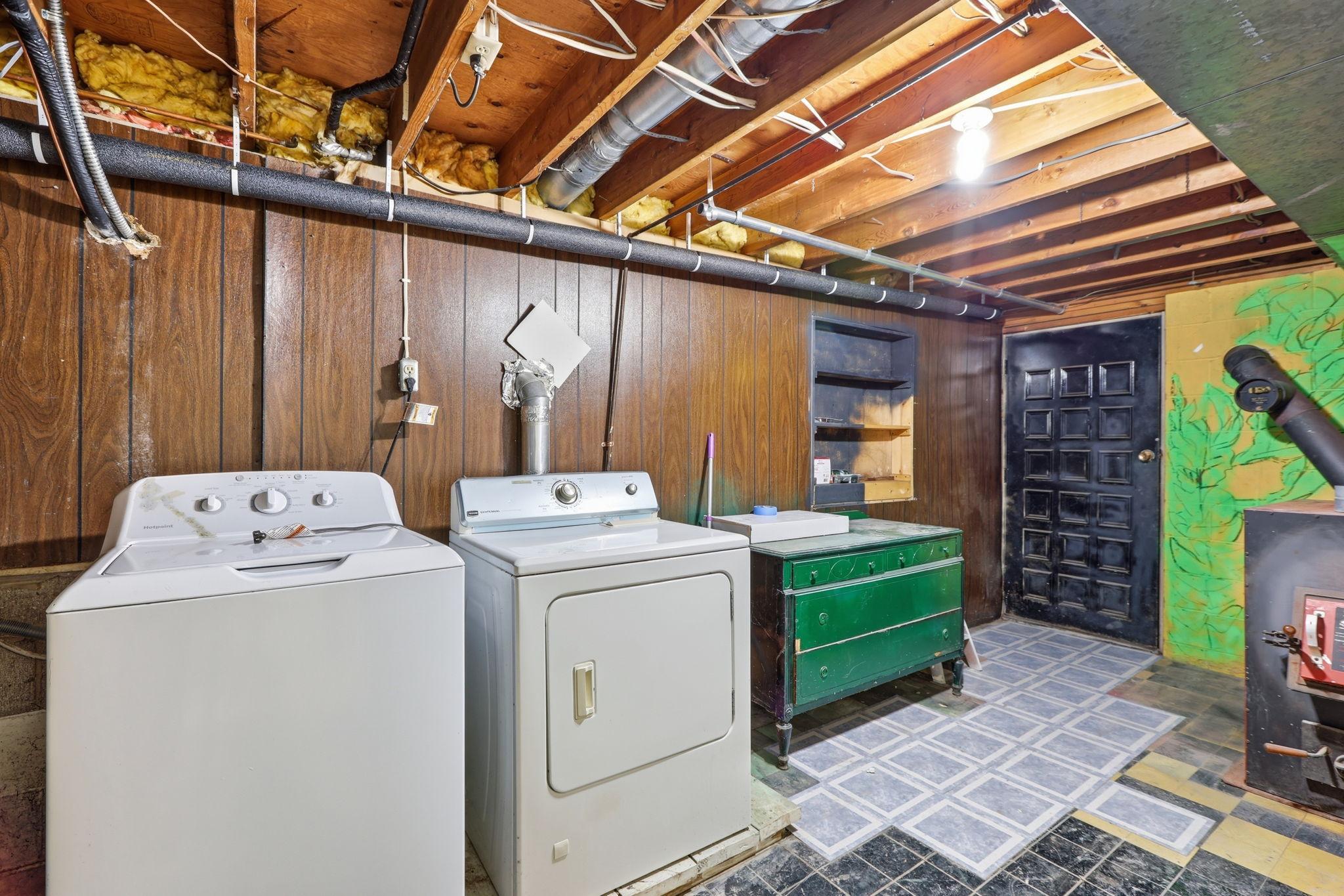 Utility room- washer and dryer stay