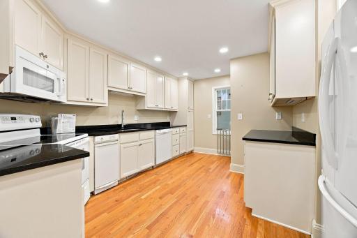 3900 W 47th Street, Edina, MN 55424