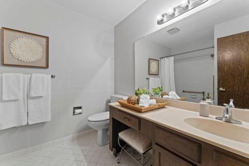 8549 Irwin Road, 126, Bloomington, MN 55437