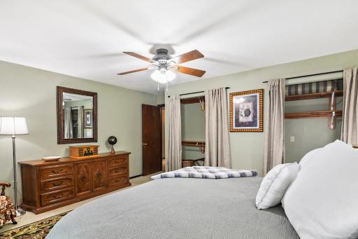 220 4th Street S, Sauk Rapids, MN 56379
